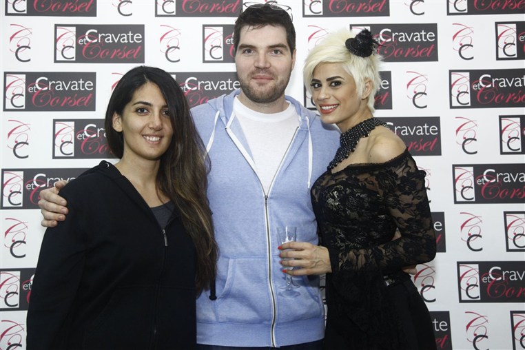 Cravate et Corset Opening